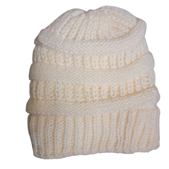 CREAM SATIN LINED BEANIE NWOT - Picture 3 of 3